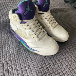 Jordan 5 Grape 🍇 Size 9.5 good condition!